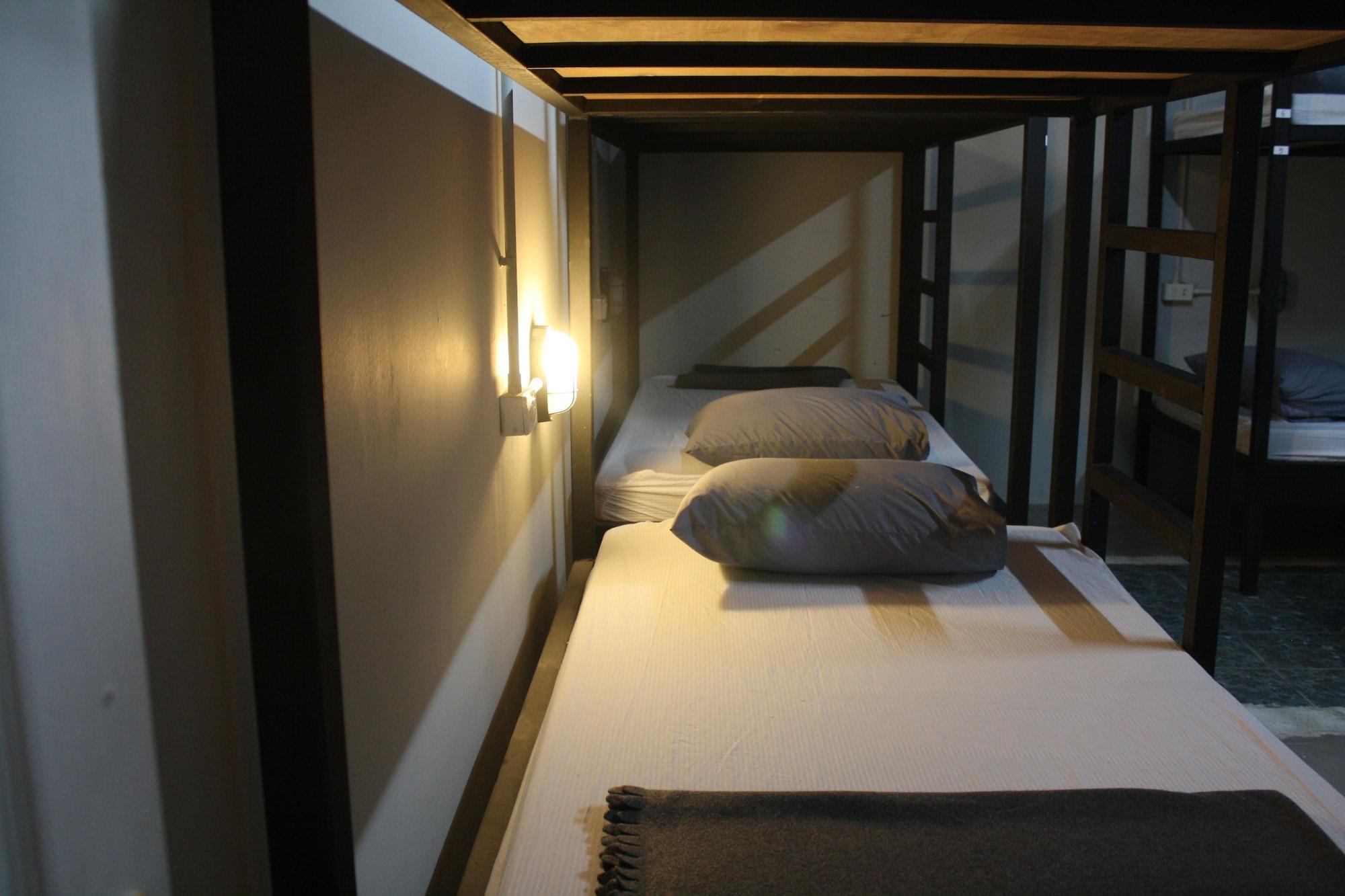 The Mixx Hostel Bangkok Extérieur photo