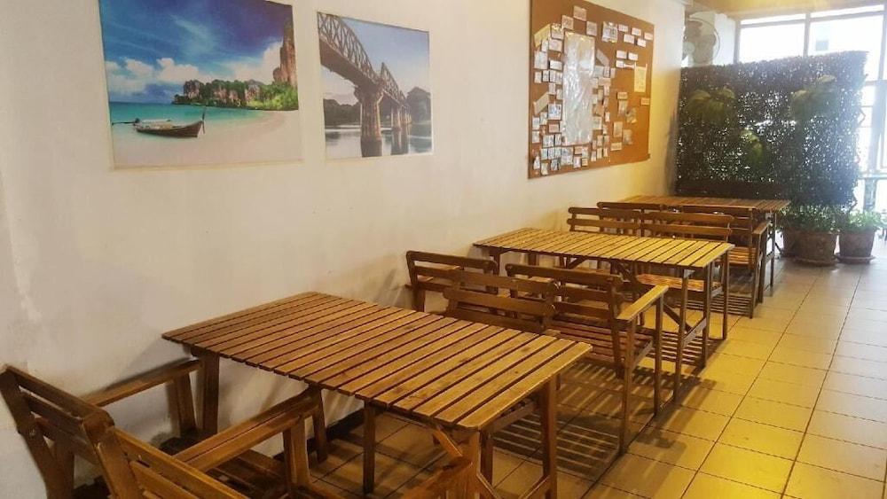 The Mixx Hostel Bangkok Extérieur photo